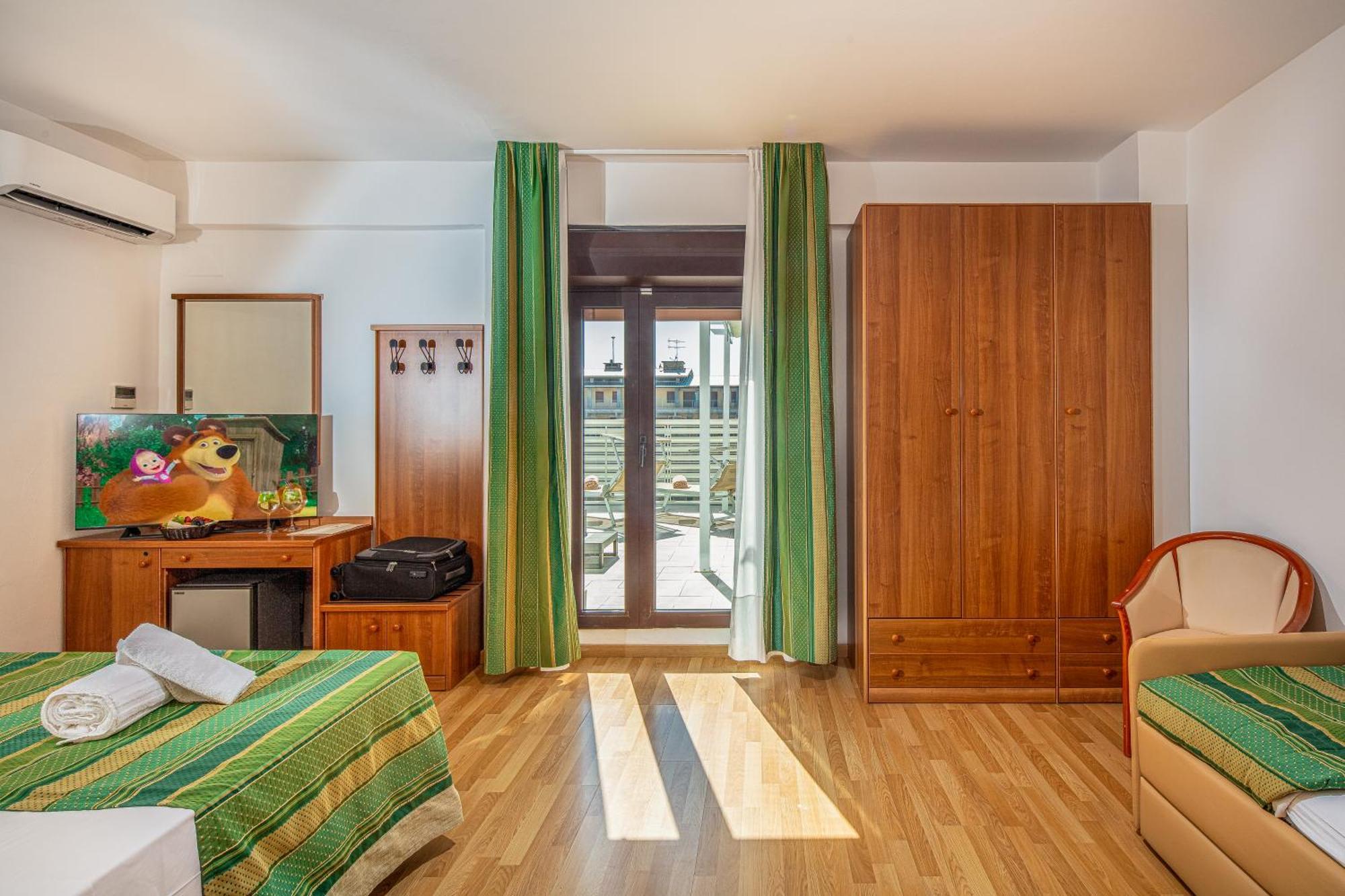 Hotel Bembo Бибионе Экстерьер фото